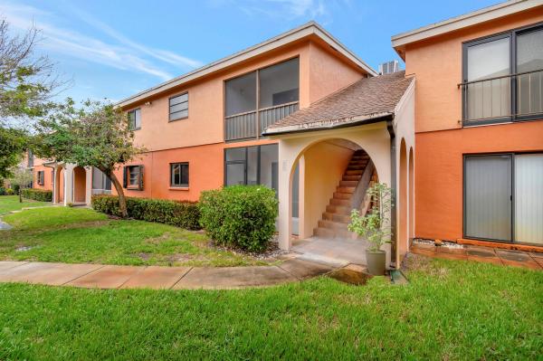 Villa Valencia, 50 SE 12th St #165, Boca Raton, Florida 33432, image 1