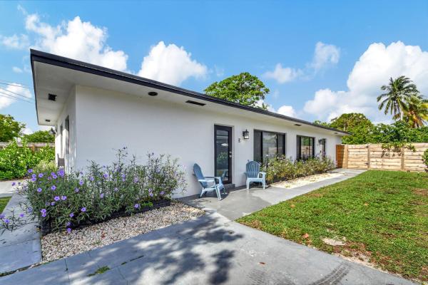 Linns, 344 SE 4th Ave, Delray Beach, Florida 33483, image 1