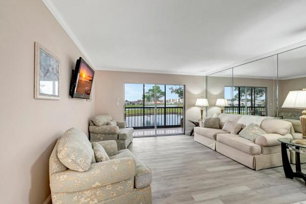Huntington Lakes 3, 7146 Huntington Ln #204, Delray Beach, Florida 33446, image 1