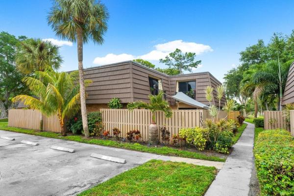 Sandalwood Estates, 1503 15th Ct, Palm Beach Gardens, Florida 33410, image 1