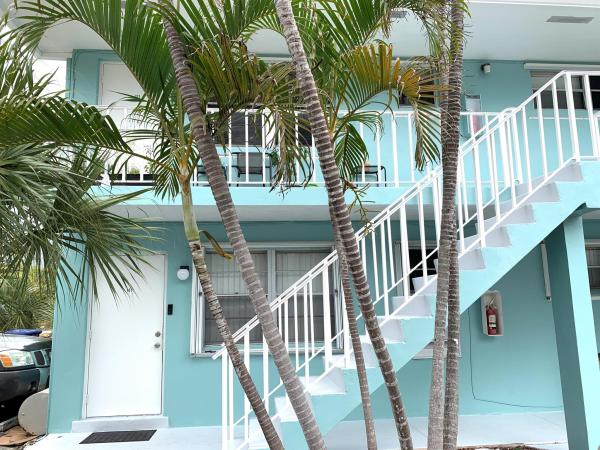 Jo-Myrt Suites, 301 N L St #101, Lake Worth Beach, Florida 33460, image 1