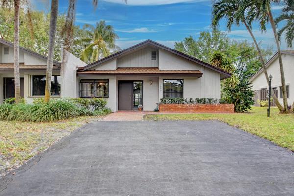 Shadywoods 1, 3735 Arelia Dr, Delray Beach, Florida 33445, image 1