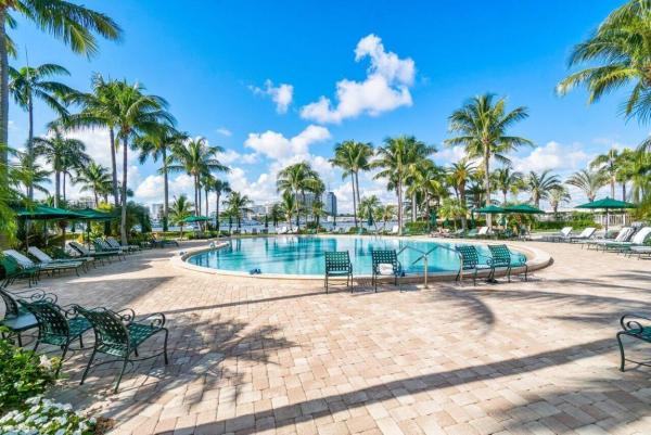 Palm Beach Towers, 44 Cocoanut Row #321A, Palm Beach, Florida 33480, image 1