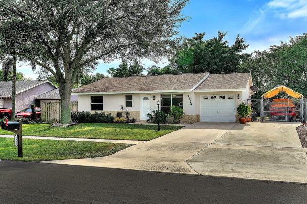 Atlantic Lakes, 4556 S Carthage Cir, Lake Worth Beach, Florida 33463, image 1