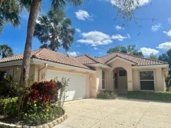 The Hamptons At Maplewood, 156 Hampton Cir, Jupiter, Florida 33458, image 1