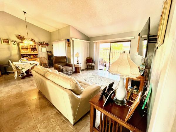 Cinnamon, 5209 Tarregon Ln, Palm Beach Gardens, Florida 33418, image 2