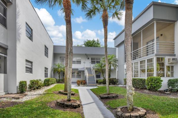 Normandy At Kings Point, 618 Normandy M, Delray Beach, Florida 33484, image 1