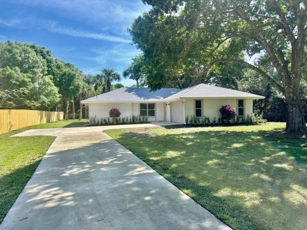 Fort Pierce Residential, 904 S 37th St, Fort Pierce, Florida 34947, image 1