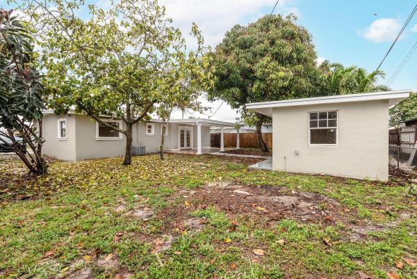 Forest Hill Village, 2396 Lynn Dr, West Palm Beach, Florida 33415, image 3