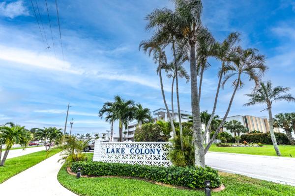 Lake Colony, 130 Doolen Ct #304, North Palm Beach, Florida 33408, image 2