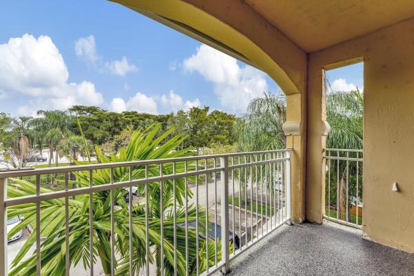 La Via, 9645 NW 1st Ct #1301, Pembroke Pines, Florida 33024, image 2