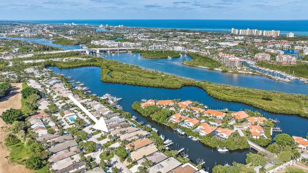 Baytowne Of Jonathan's Landing, 17086 Bay St, Jupiter, Florida 33477, image 1