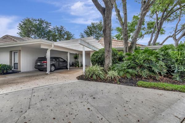 Bridgewood Villas At Boca West Country Club, 301 Bridgewood Ct, Boca Raton, Florida 33434, image 2