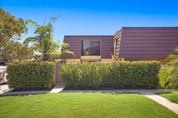 Sandalwood Estates, 203 2nd Ct, Palm Beach Gardens, Florida 33410, image 1