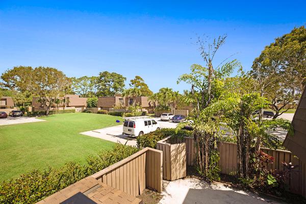 Sandalwood Estates, 203 2nd Ct, Palm Beach Gardens, Florida 33410, image 1