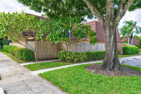 Garden Lakes, 2313 23rd Ln, Palm Beach Gardens, Florida 33418, image 1