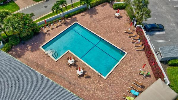 Eastgate At Hunters Run, 70 Eastgate Dr #B, Boynton Beach, Florida 33436, image 1