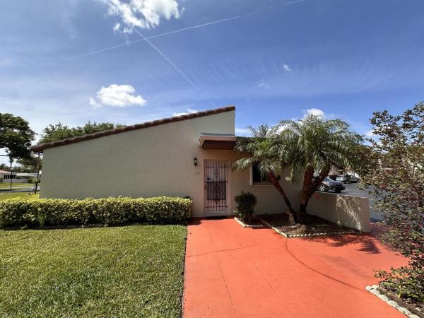 Boundbrook, 2601 Boundbrook Blvd #111, Palm Springs, Florida 33406, image 1