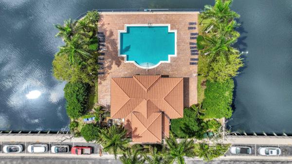 Sierra Bay, 3201 Scarletta Dr, Riviera Beach, Florida 33404, image 1