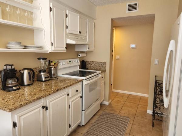 Lavers Resort & Racquet Club, 825 Egret Cir #111, Delray Beach, Florida 33444, image 1