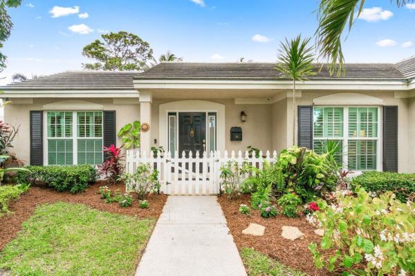 Sabal Lakes, 3864 Satin Leaf Ct, Delray Beach, Florida 33445, image 1