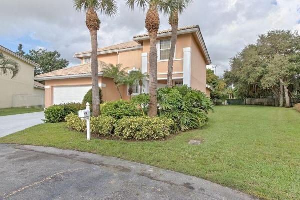 Boynton Estates, 33 Valencia Dr, Boynton Beach, Florida 33436, image 1