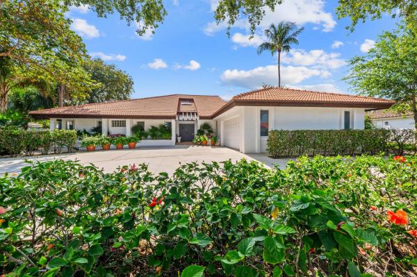 Presidential Estates, 3115 Embassy Dr, West Palm Beach, Florida 33401, image 1