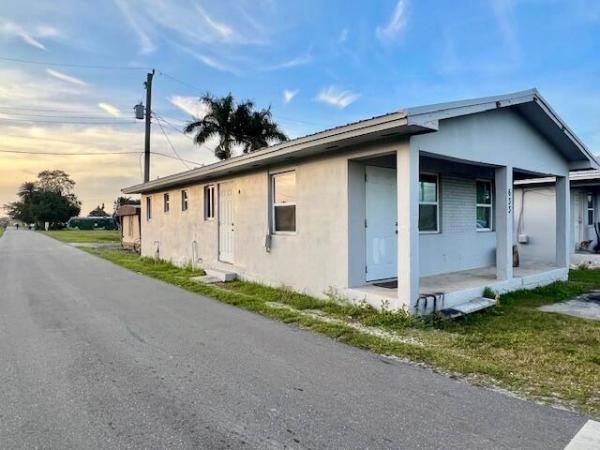 Pahokee No HOA, 633 Amaryllis Ave, Pahokee, Florida 33476, image 1