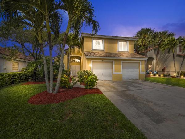 Prairie Dunes Village, 5025 Prairie Dunes Village Cir, Lake Worth Beach, Florida 33463, image 1