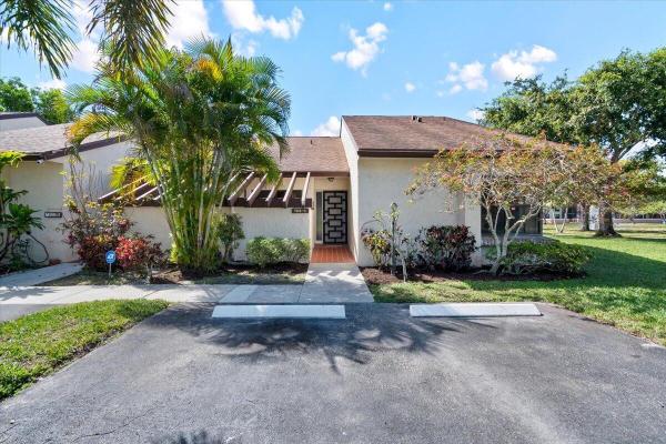 Villas Of Willow Bend, 7900 Hyde St #C, Lake Worth Beach, Florida 33467, image 1