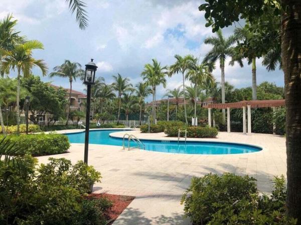 The Villas At Emerald Dunes, 6466 Emerald Dunes Dr #303, West Palm Beach, Florida 33411, image 2