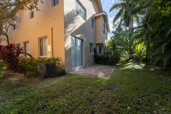 Sierra Bay, 3239 Scarletta Dr, Riviera Beach, Florida 33404, image 2