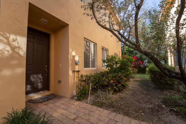 Sierra Bay, 3239 Scarletta Dr, Riviera Beach, Florida 33404, image 1