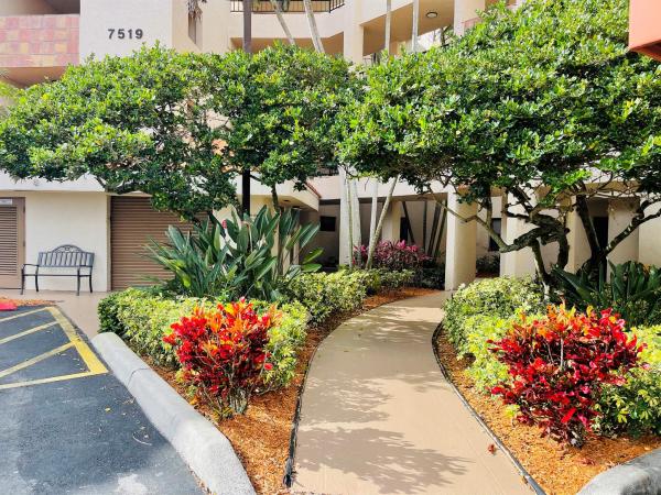 La Paz At Boca Pointe, 7519 La Paz Blvd #307, Boca Raton, Florida 33433, image 1