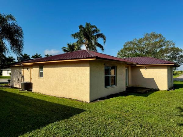 Hillsboro Estates, 139 Dabou Loop, Belle Glade, Florida 33430, image 1