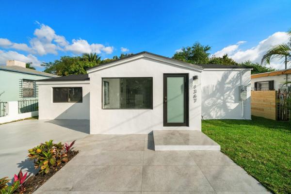 North Miami Estates, 1367 NW 41st St, Miami, Florida 33142, image 1