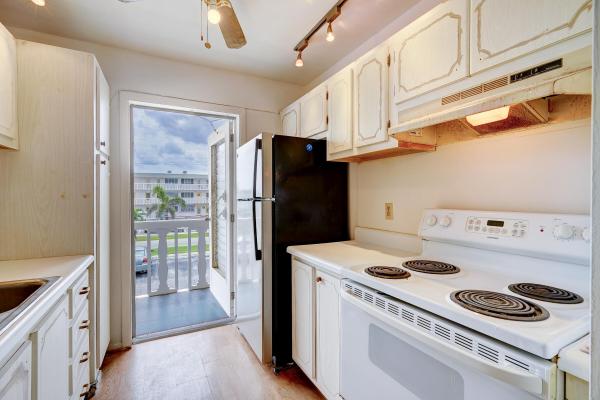 Lake Colony, 111 Doolen Ct #202, North Palm Beach, Florida 33408, image 1