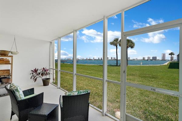 Wilshire North, 2936 Lake Shore Dr #108, Riviera Beach, Florida 33404, image 1