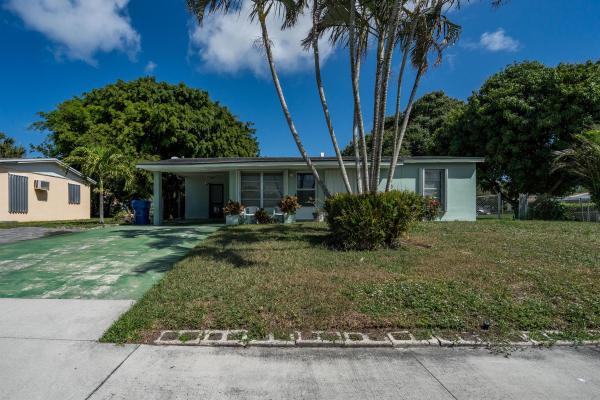 Federal Gardens, 1500 W 12th Ct, Riviera Beach, Florida 33404, image 1