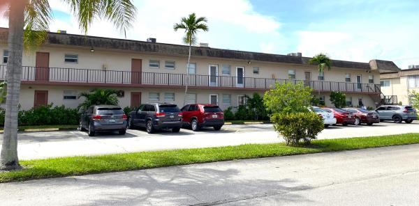 Lakeside Village, 100 Bonnie Blvd #108, Palm Springs, Florida 33461, image 1