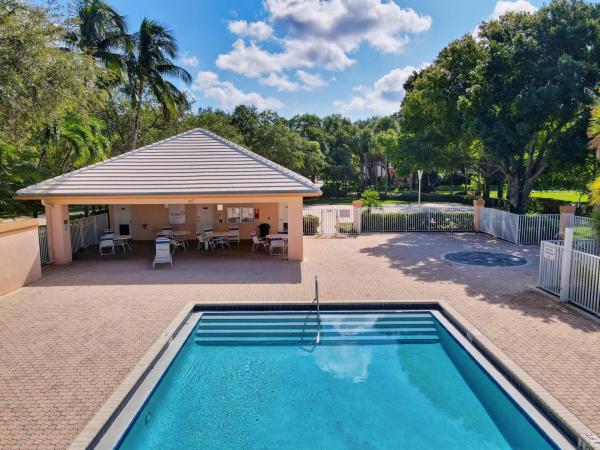 Bedford At Lake Catherine, 1024 Bedford Ave, Palm Beach Gardens, Florida 33403, image 1