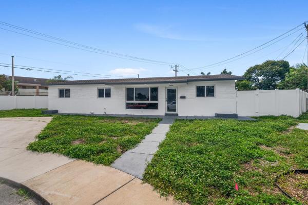 Greenleaf, 3760 NW 5th St, Lauderhill, Florida 33311, image 1