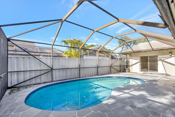 Westwood Lakes, 5158 Woodruff Ln, Palm Beach Gardens, Florida 33418, image 2