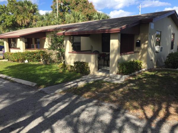 332 W 37th St, Riviera Beach, Florida 33404, image 1