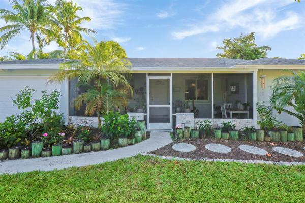 Jupiter In The Pines, 366 Maple Ave, Tequesta, Florida 33469, image 1
