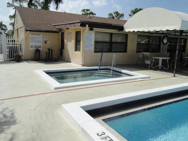 Pine Ridge North 4, 808 Sky Pine Way #F, Greenacres, Florida 33415, image 2