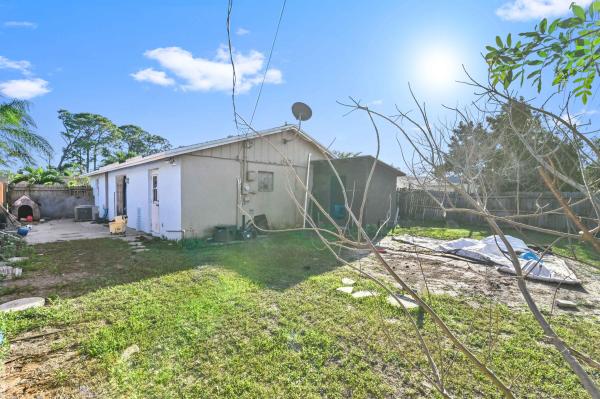 Kenwood, 4915 Weymouth St, Lake Worth Beach, Florida 33463, image 2