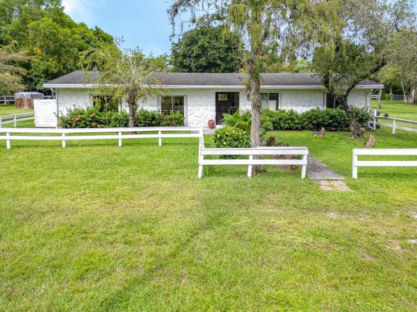 Palm Beach Little Ranches, 611 W Rambling Drive Cir, Wellington, Florida 33414, image 1