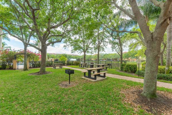 Harbour Oaks, 2442 San Pietro Cir, Palm Beach Gardens, Florida 33410, image 2