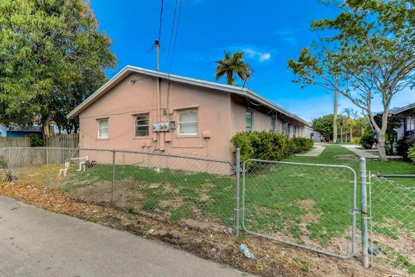Atlantic Park Gardens, 122 SW 12th Ave, Delray Beach, Florida 33444, image 3